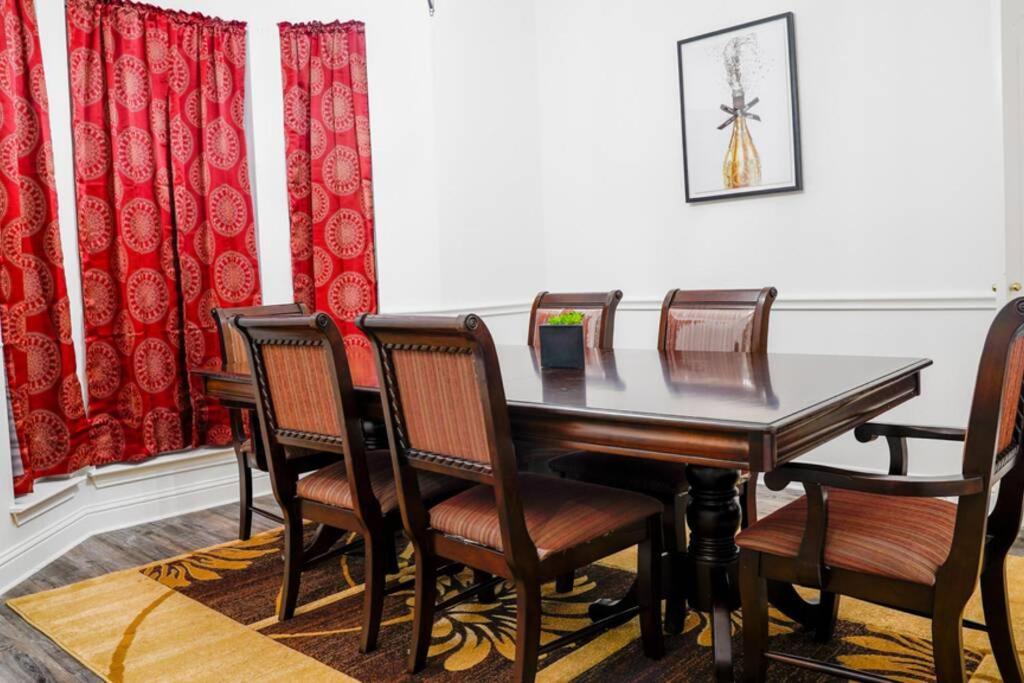 Remodeled Luxury With Proximity Villa ลูอิสวิลล์ ภายนอก รูปภาพ